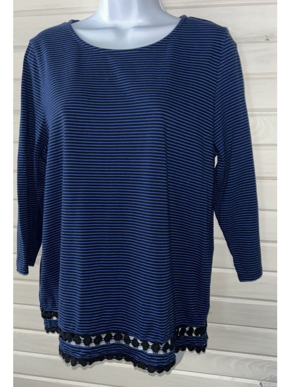 TALBOTS Sz MEDIUM Blue Stripe Top Tunic Cotton Crochet Trim Hem EUC